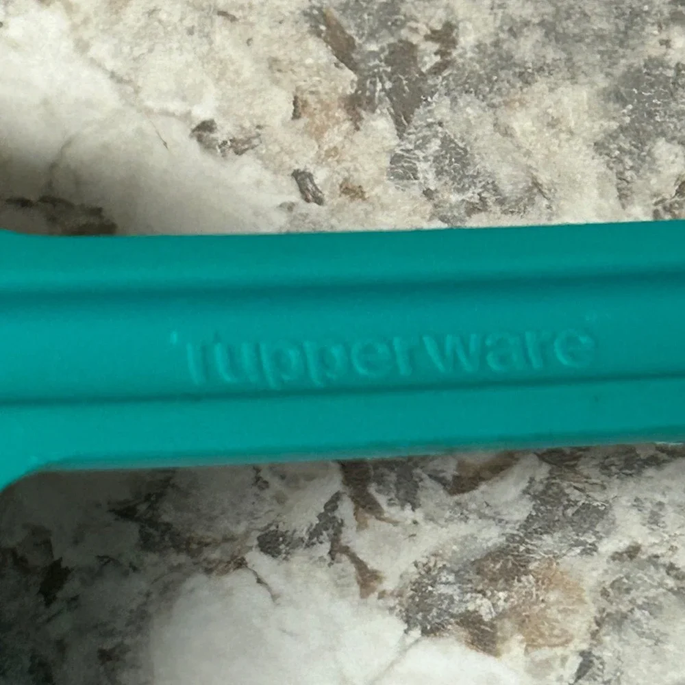 Tupperware Soup Ladle OS Teal Green 3188C-2 Plastic Kitchen Utensil USA